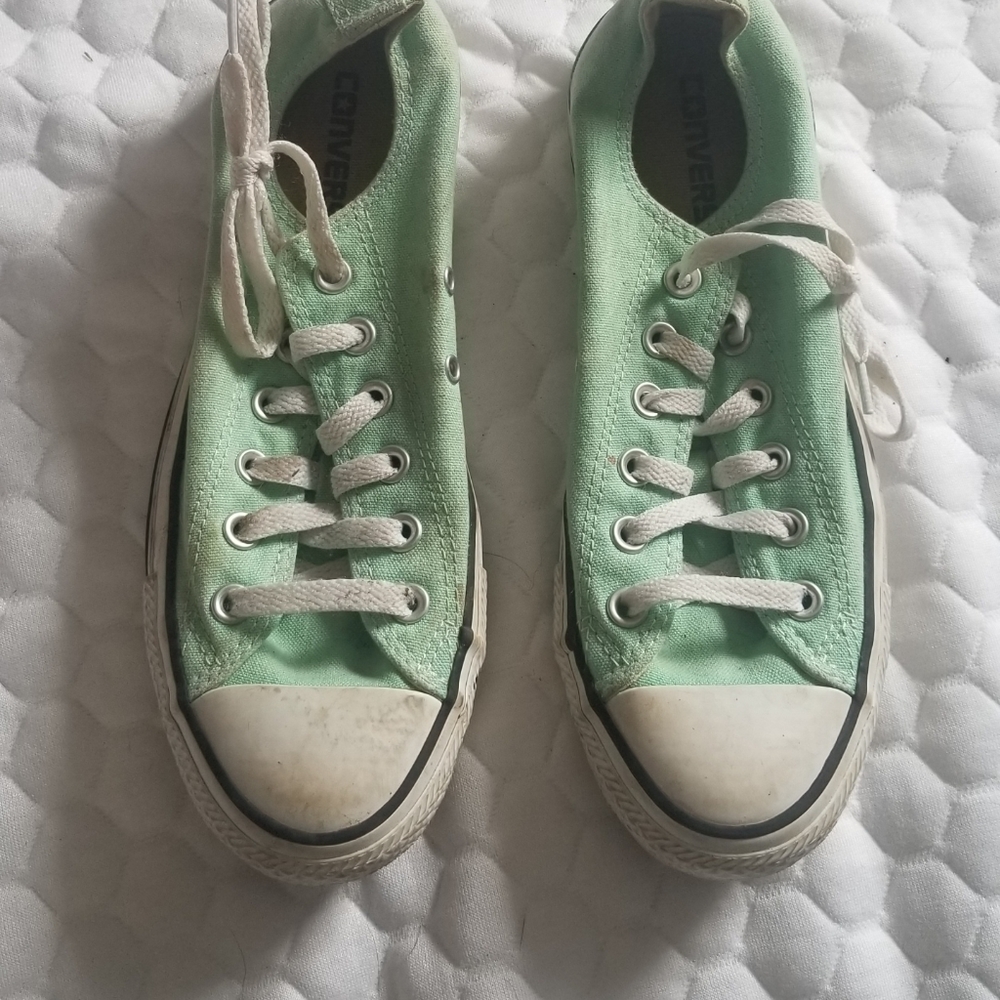 Mint green Converse Size 8